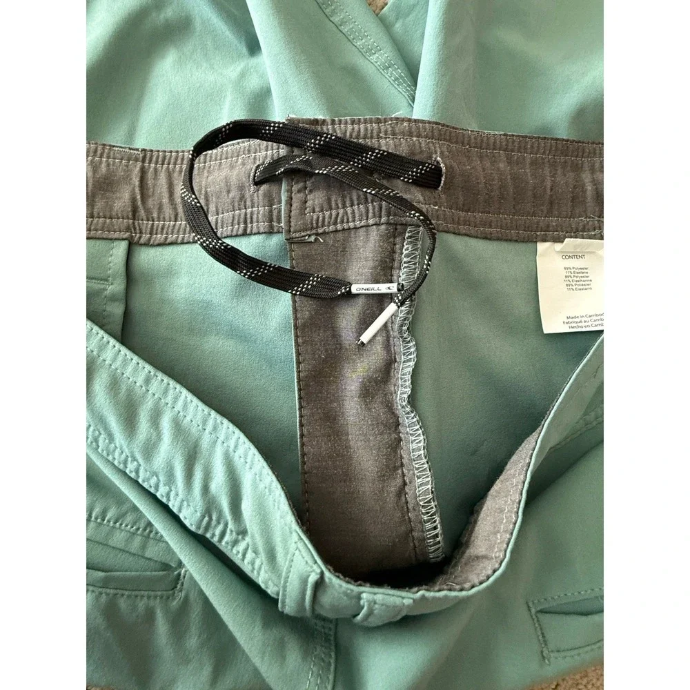 O'Neill Men's Chino Shorts Sea Glass Blue Size 40 Standard Fit Flat Front Casual